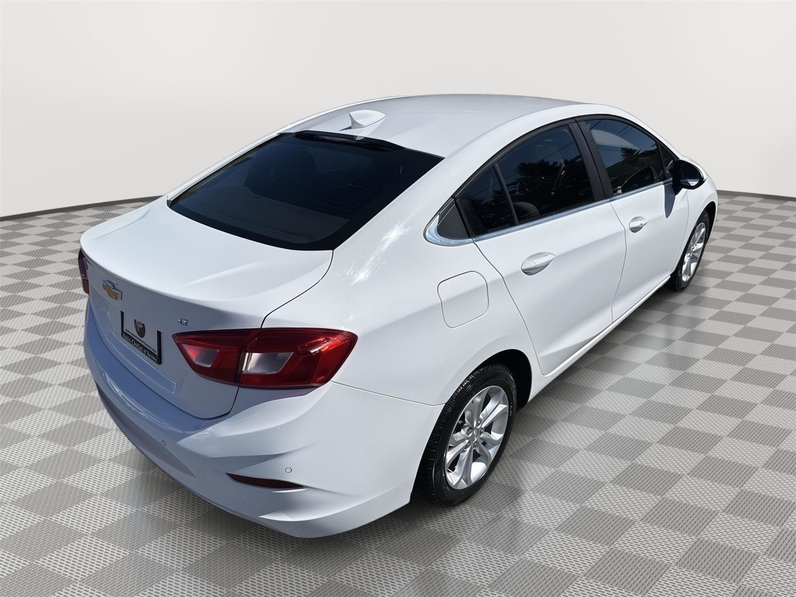 Used 2019 Chevrolet Cruze LT w/ Convenience Package image 9