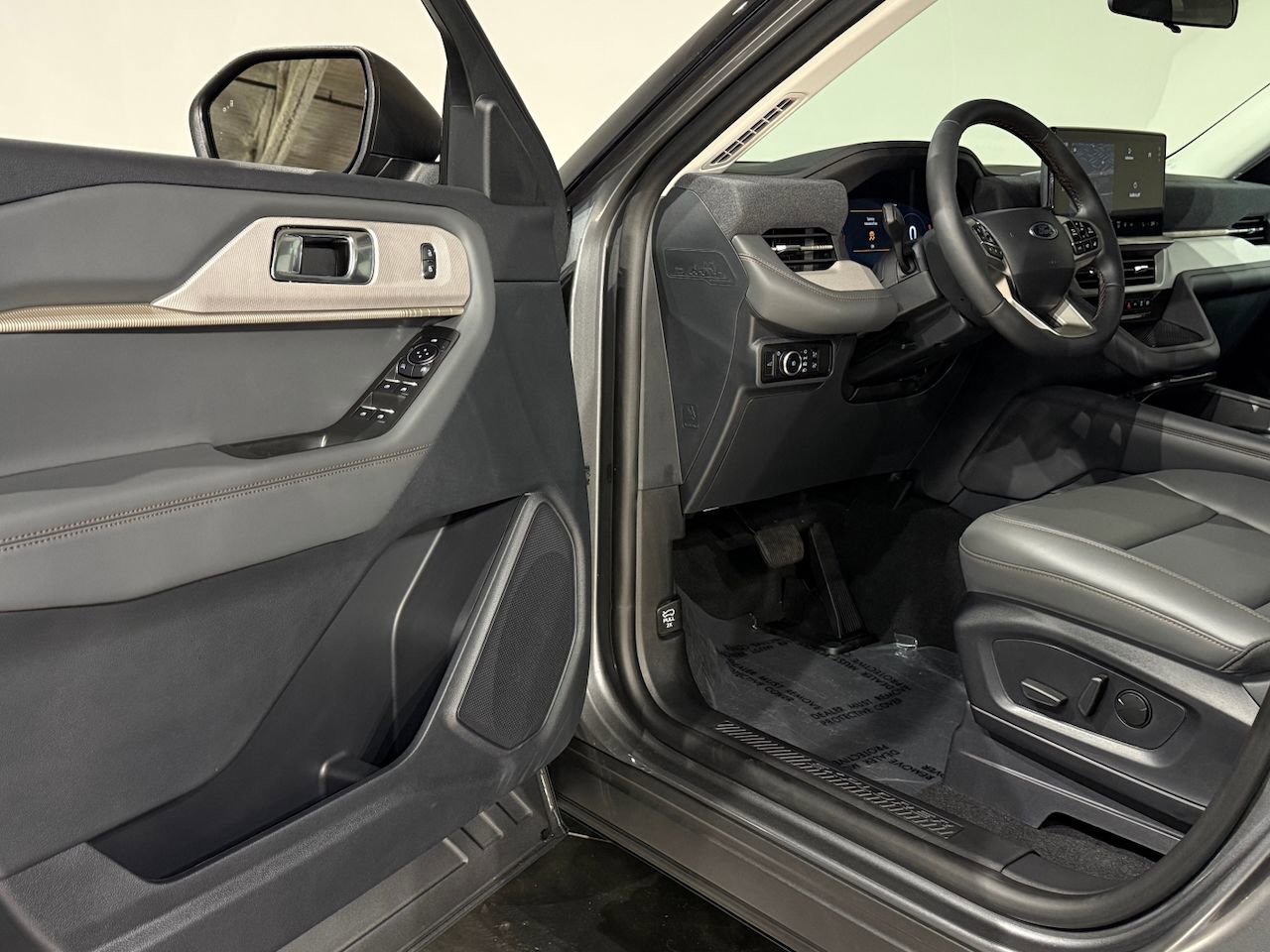 New 2026 Ford Explorer Active w/ Active Comfort Package image 17