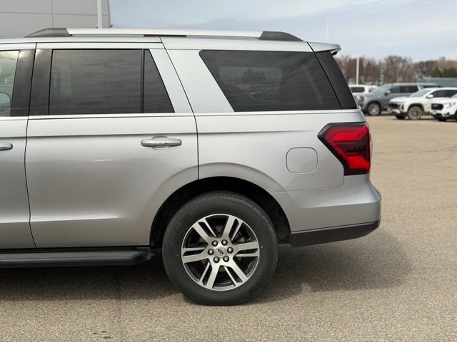 Used 2024 Ford Expedition Limited image 12