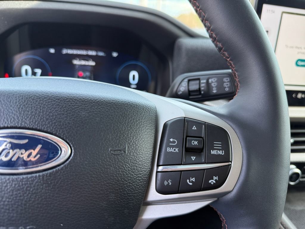 Used 2025 Ford Explorer Active image 21