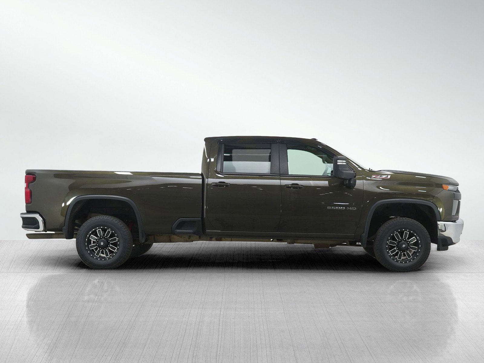 Used 2023 Chevrolet Silverado 2500 LT image 7