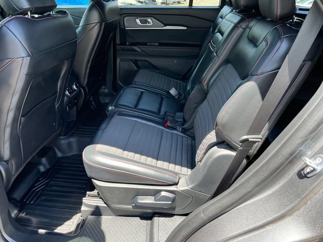 Used 2025 Ford Explorer ST-Line w/ Premium Package RWD image 7