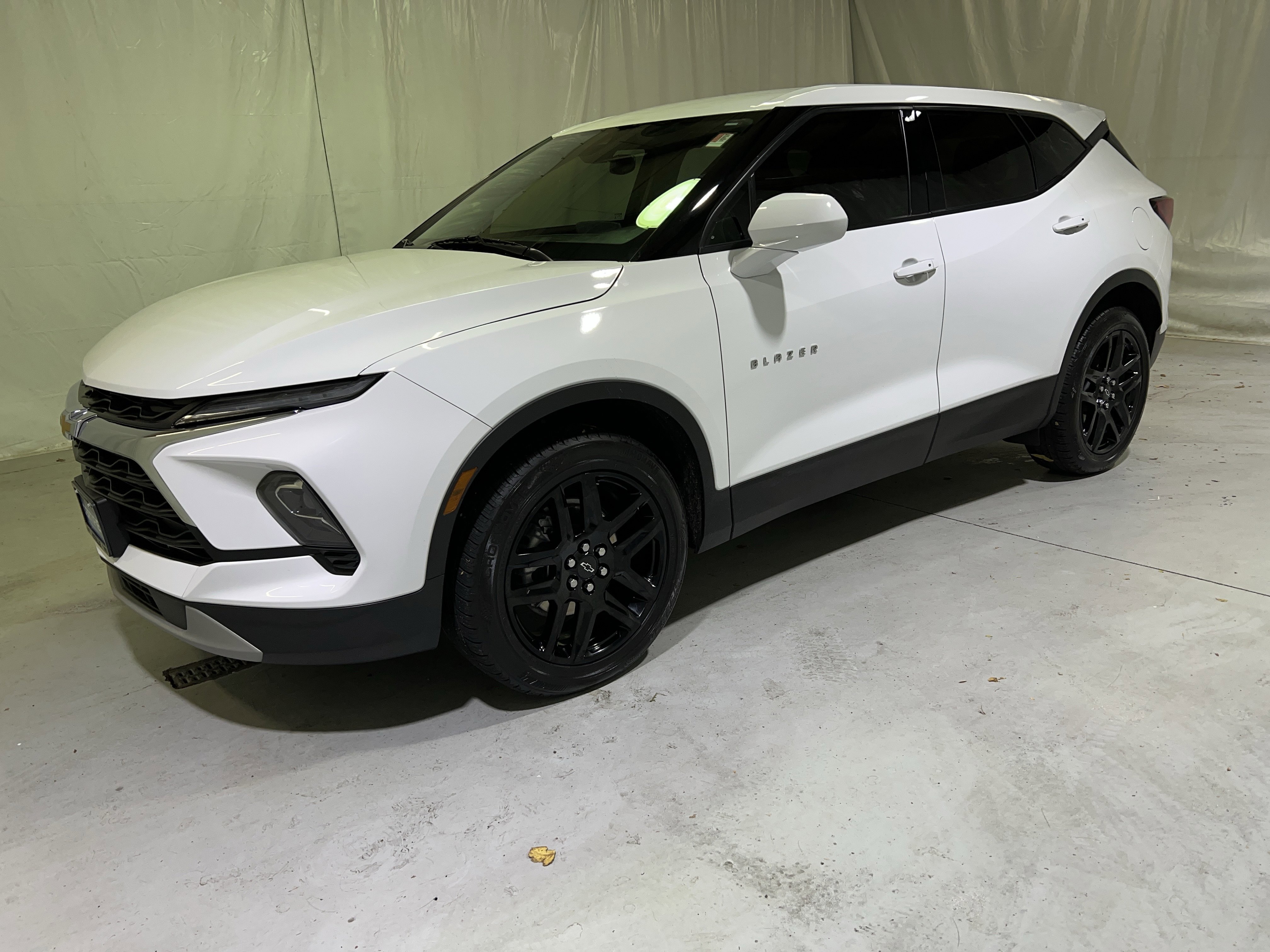 Used 2023 Chevrolet Blazer LT image 6