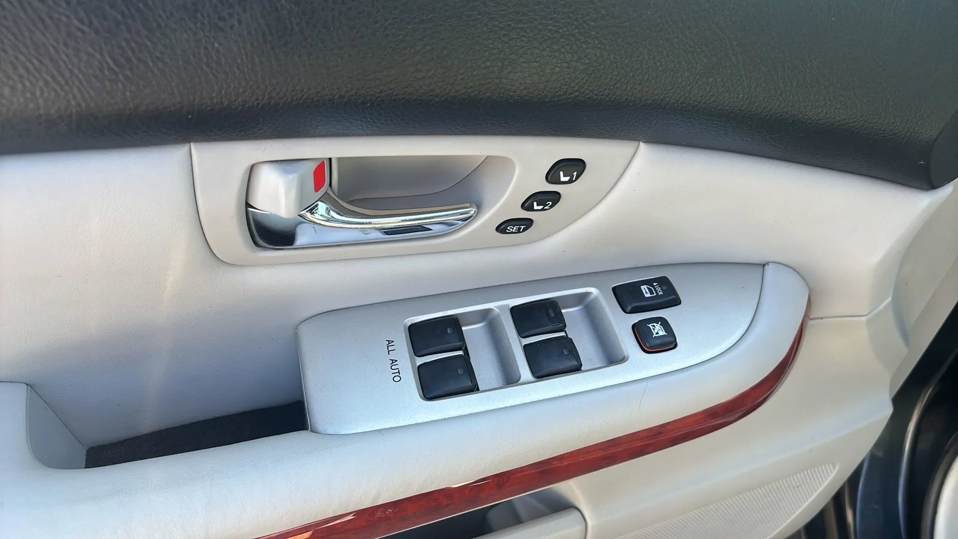 Used 2007 Lexus RX 400h AWD image 28