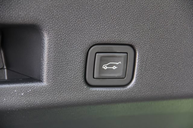 Used 2026 Chevrolet Traverse LT w/ Driver Confidence Package AWD/4WD image 38