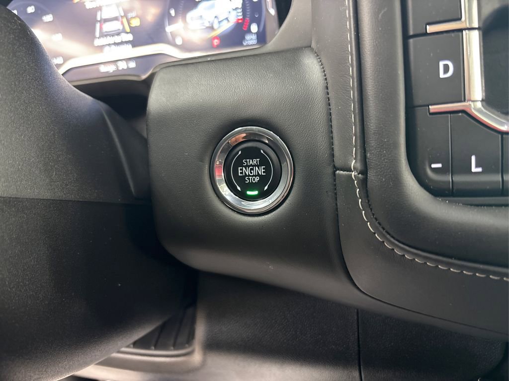 Used 2023 GMC Yukon Denali Ultimate image 37