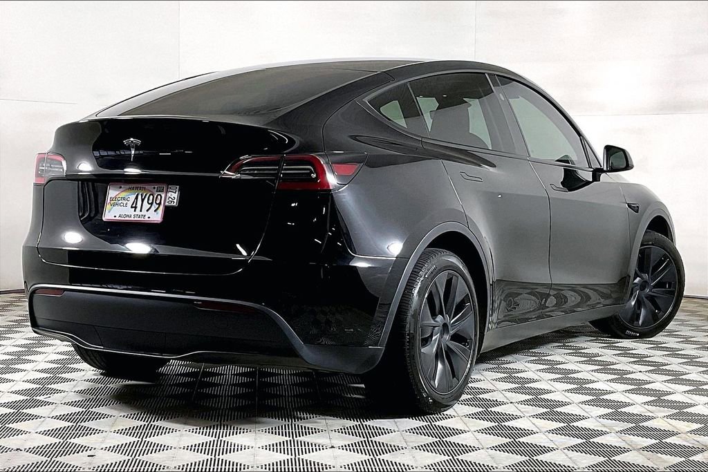 Used 2024 Tesla Model Y 2WD image 9