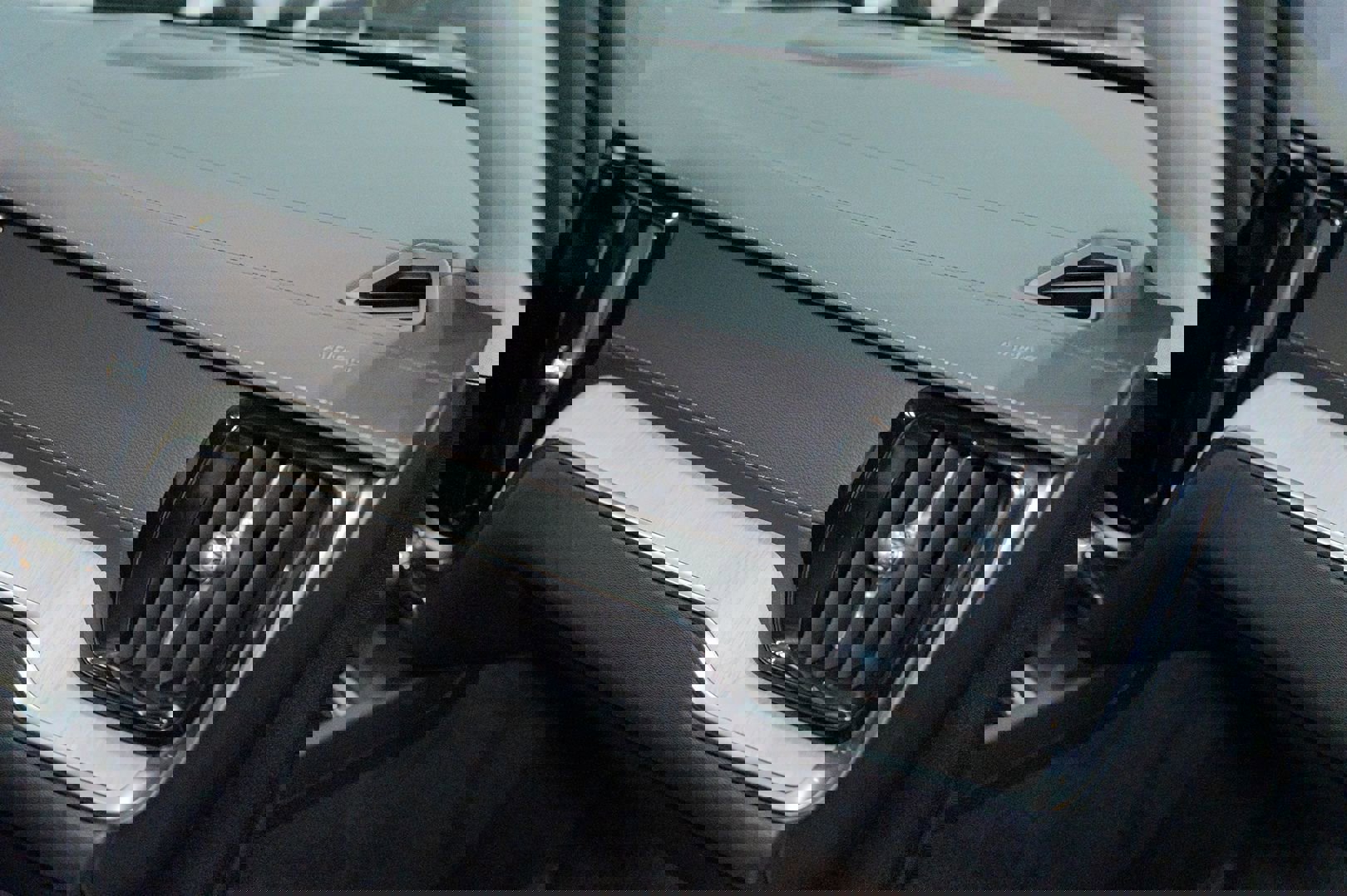 Used 2023 Volvo V60 B5 Cross Country Ultimate w/ Climate Package image 32