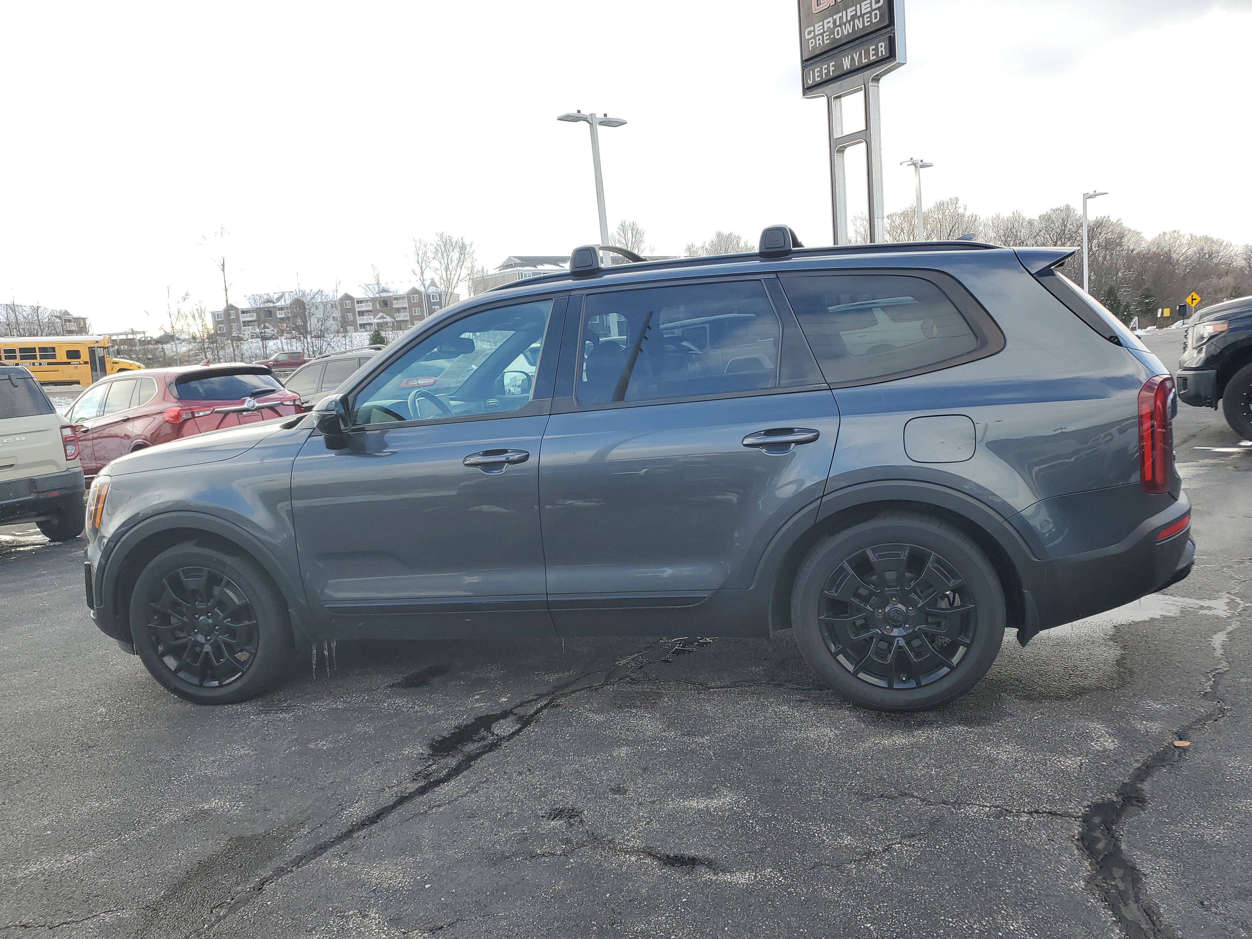 Used 2021 Kia Telluride SX w/ SX Prestige Package image 8