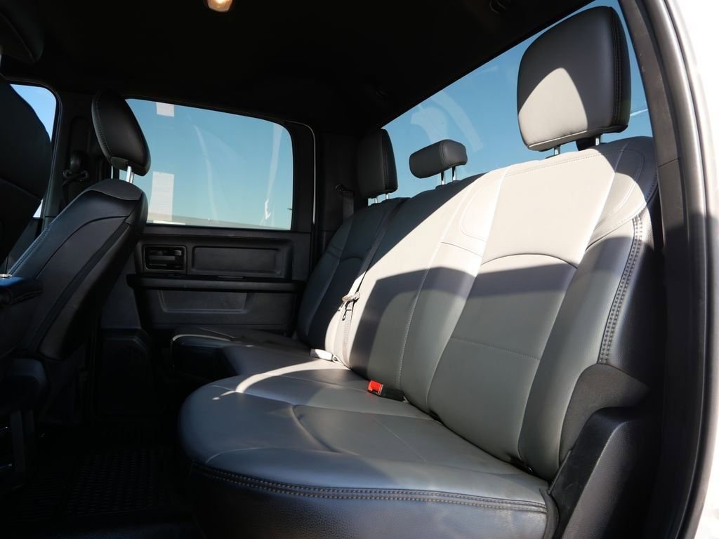 Used 2023 RAM 3500 Tradesman w/ Chrome Appearance Group AWD/4WD image 17