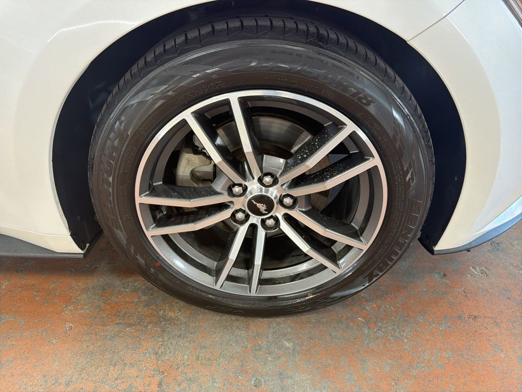 Used 2017 Ford Mustang Coupe image 10