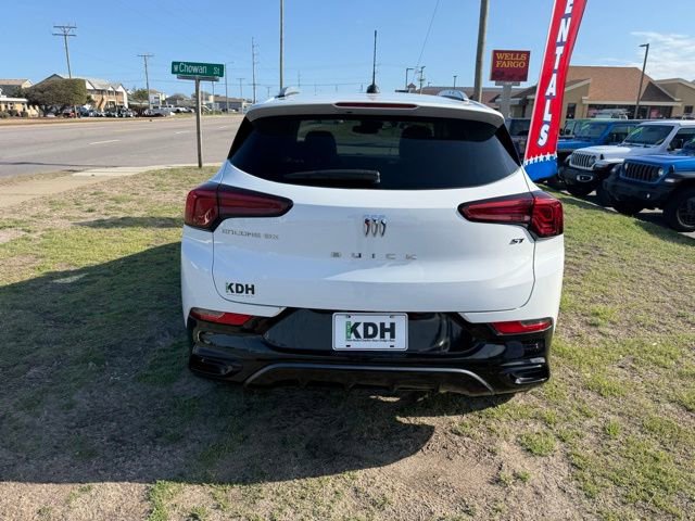 Used 2024 Buick Encore GX Sport Touring w/ Comfort Package image 6