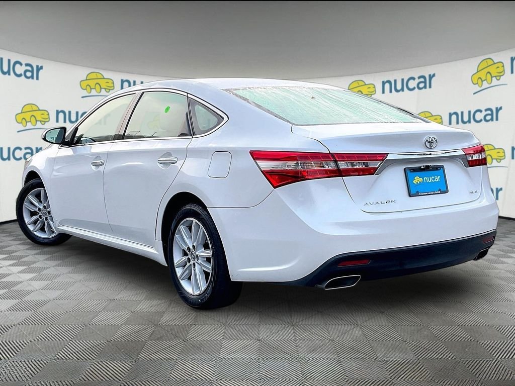 Used 2013 Toyota Avalon XLE FWD image 4