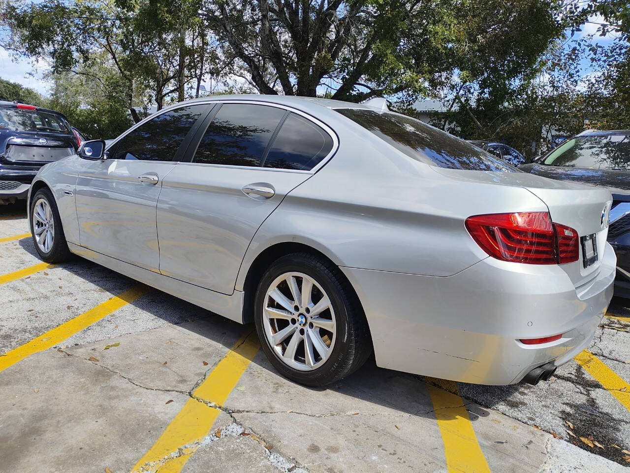 Used 2016 BMW 528i Sedan RWD image 6