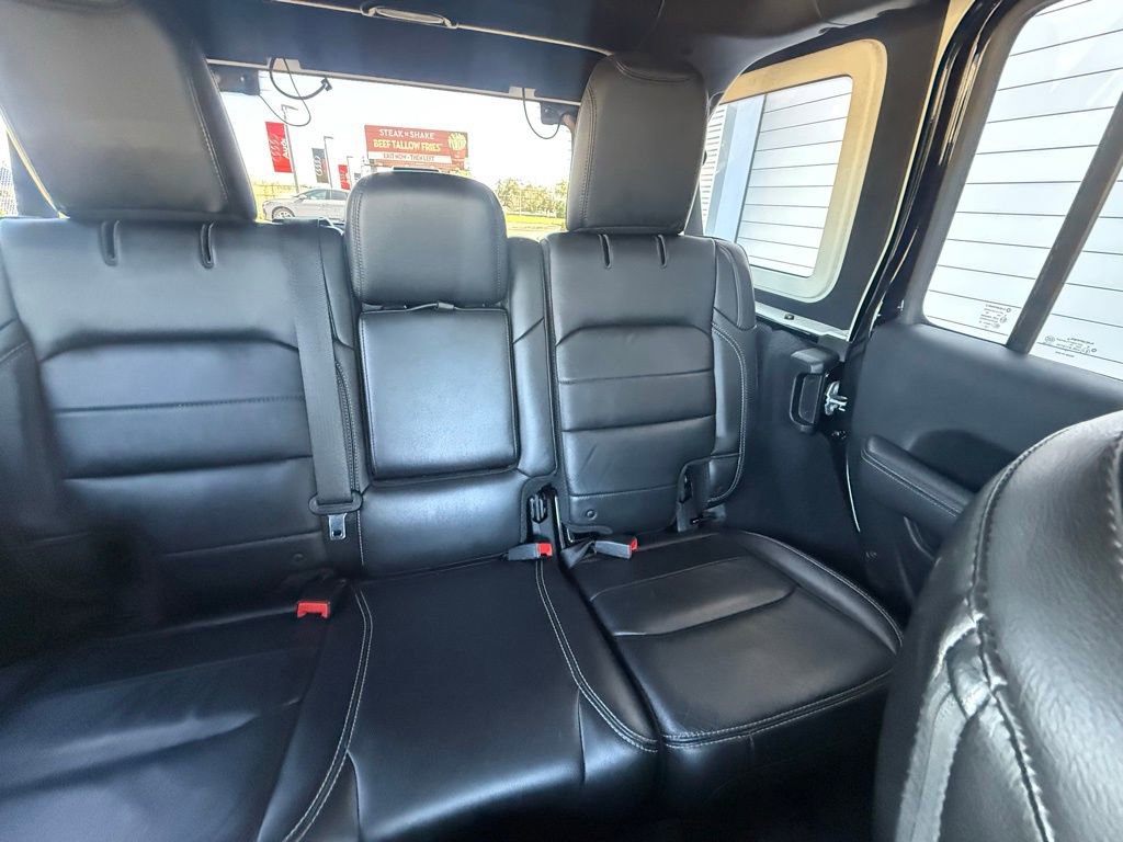 Used 2019 Jeep Wrangler Unlimited Sahara w/ Quick Order Package 24M Moab image 14