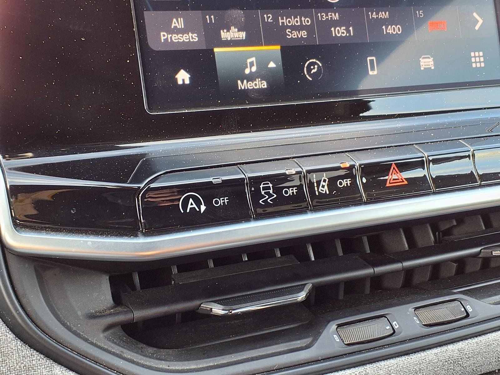 Used 2025 Jeep Compass Latitude image 15