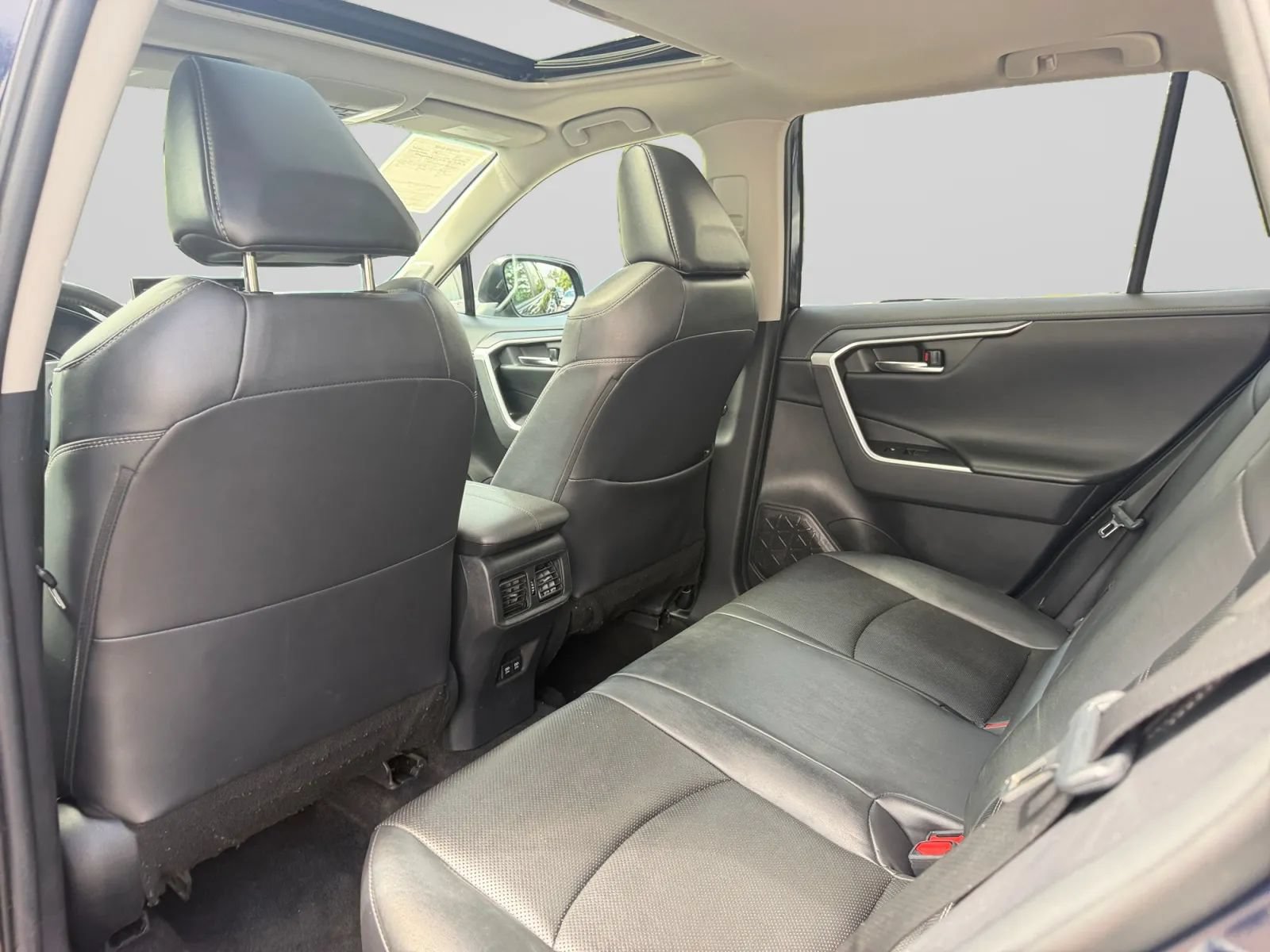 Used 2021 Toyota RAV4 Limited w/ Limited Grade Weather Package AWD/4WD image 24