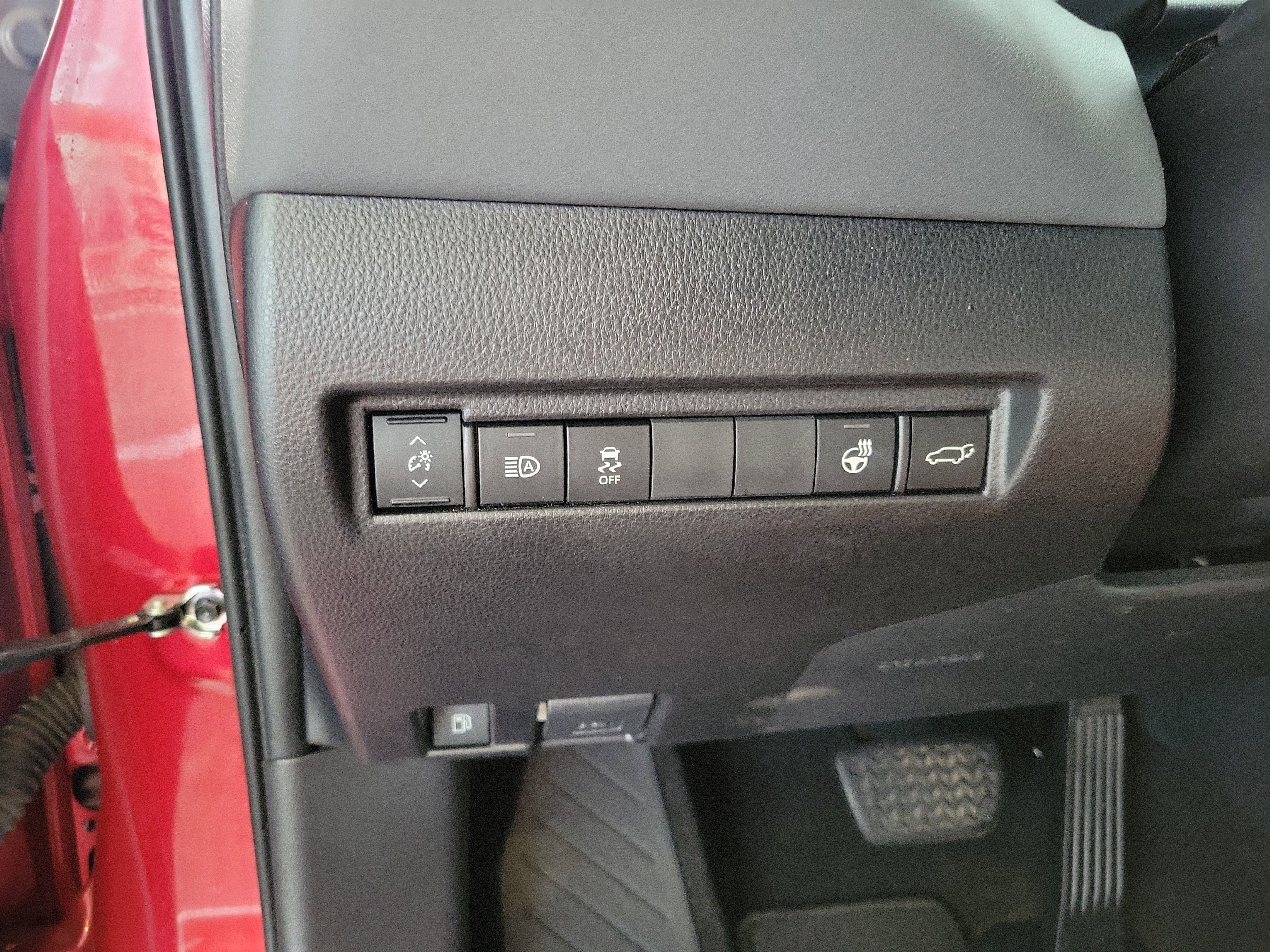 Certified 2021 Toyota Venza XLE image 15