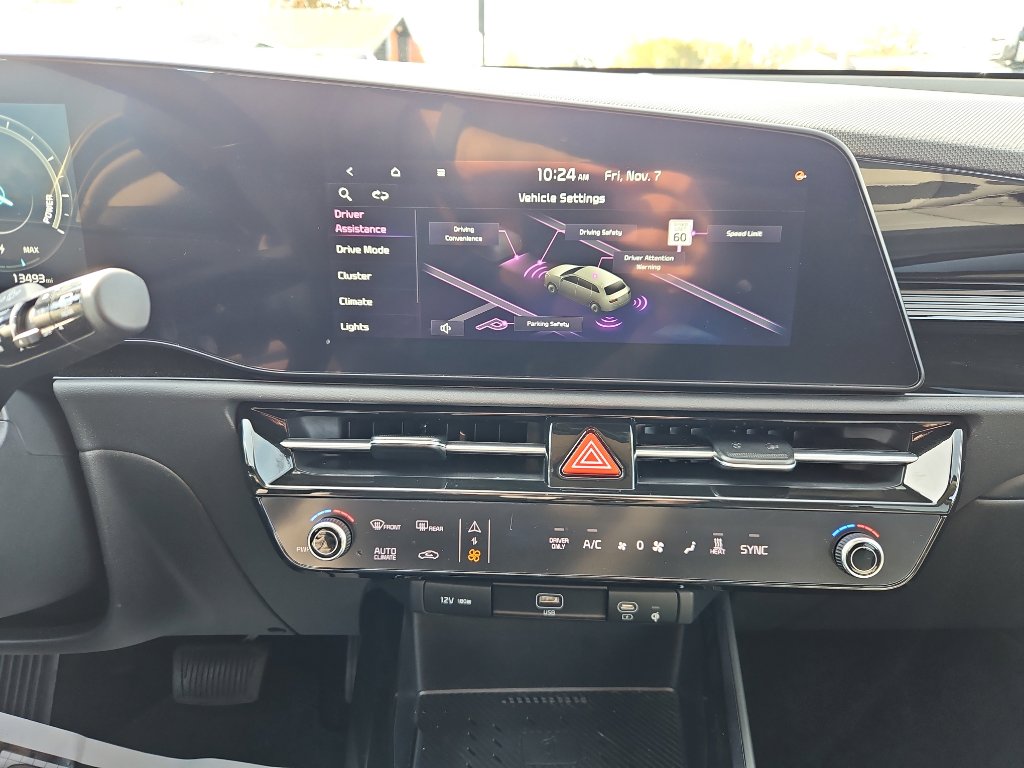 Used 2023 Kia Niro Wind w/ Wind Preserve Package image 13