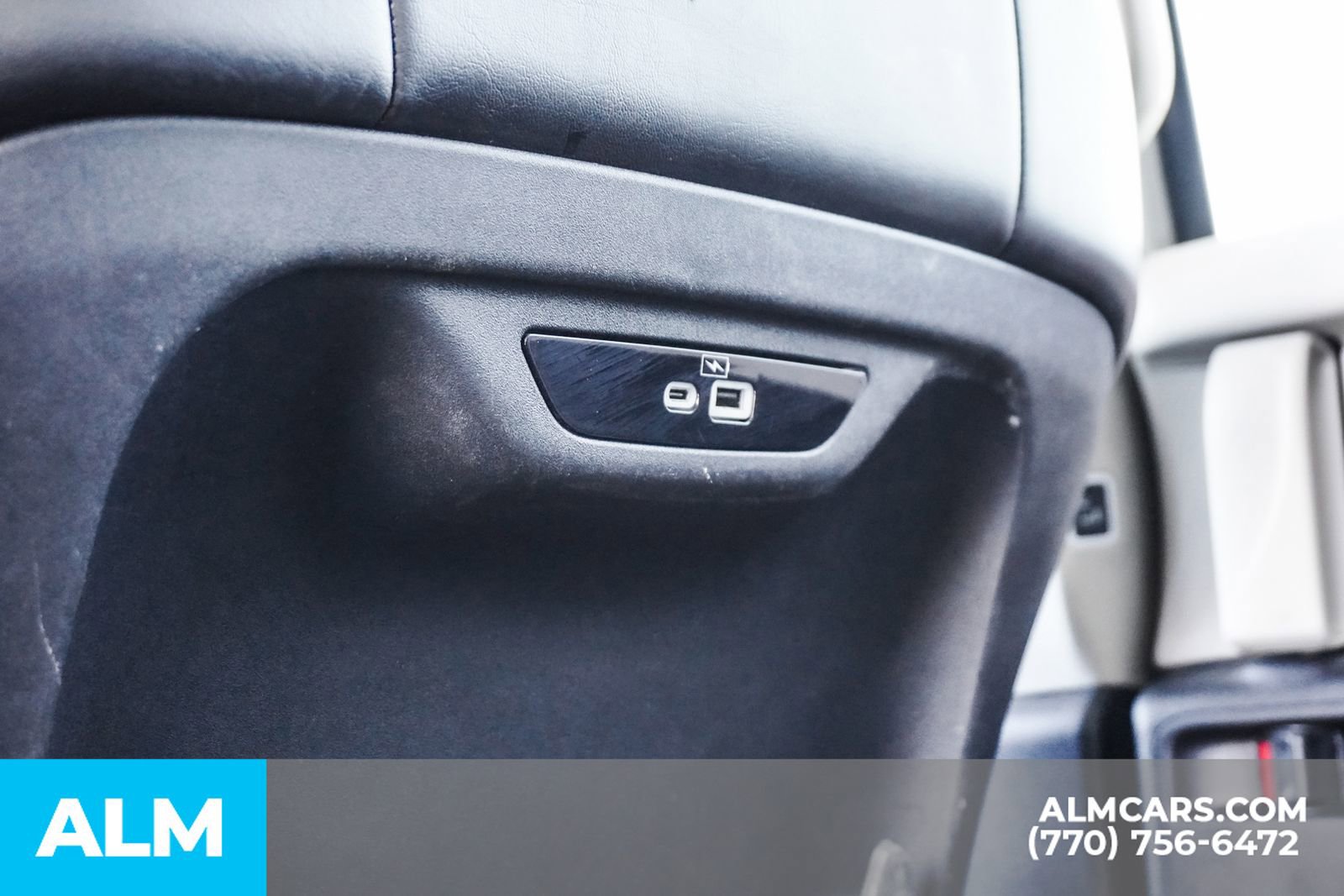 Used 2023 Chrysler Pacifica Touring-L image 54