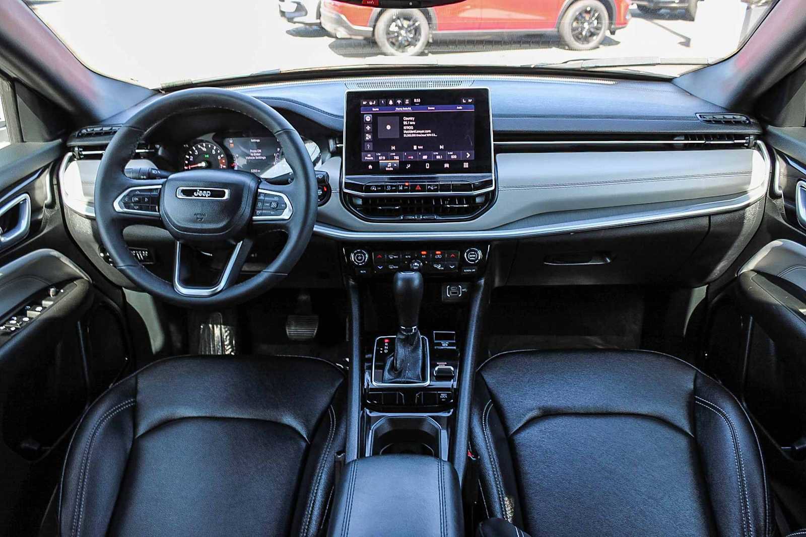 Used 2026 Jeep Compass Limited image 12