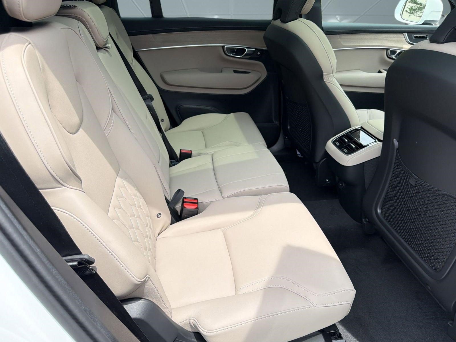 New 2026 Volvo XC90 B6 Plus w/ Protection Package AWD/4WD image 28