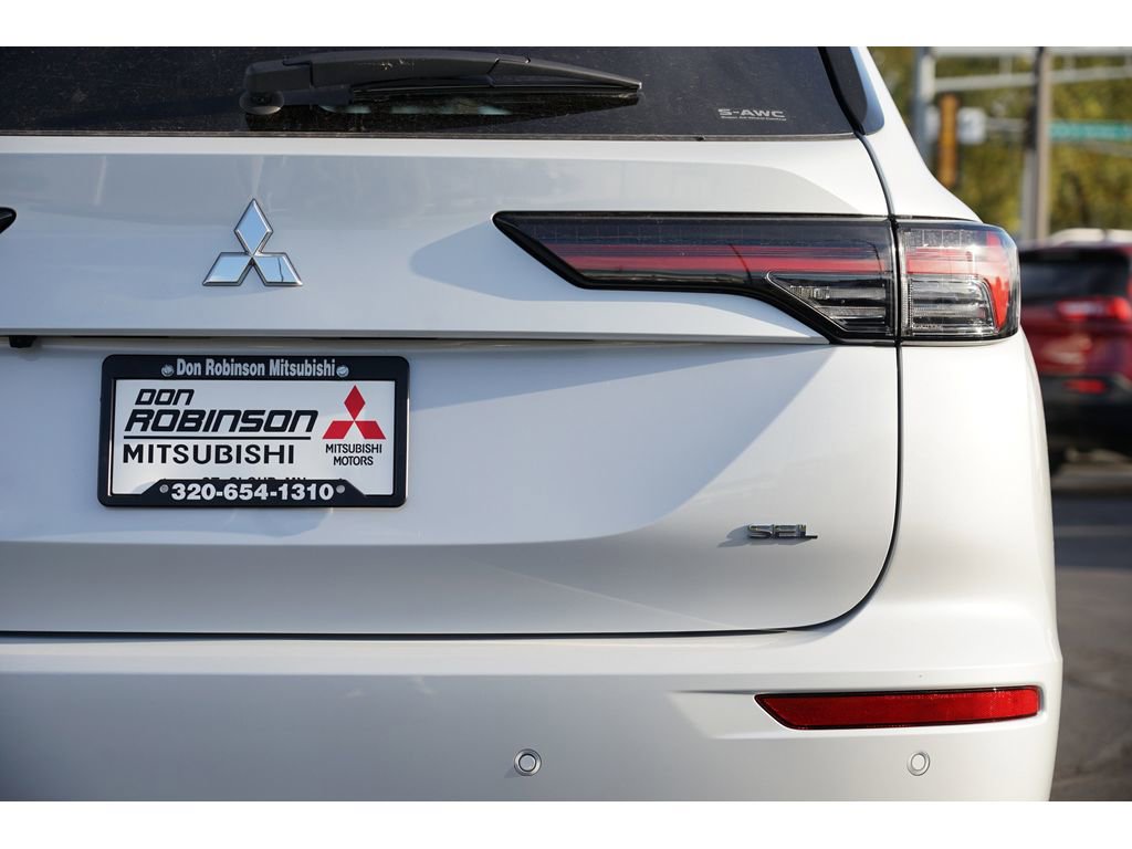 New 2025 Mitsubishi Outlander SEL image 10