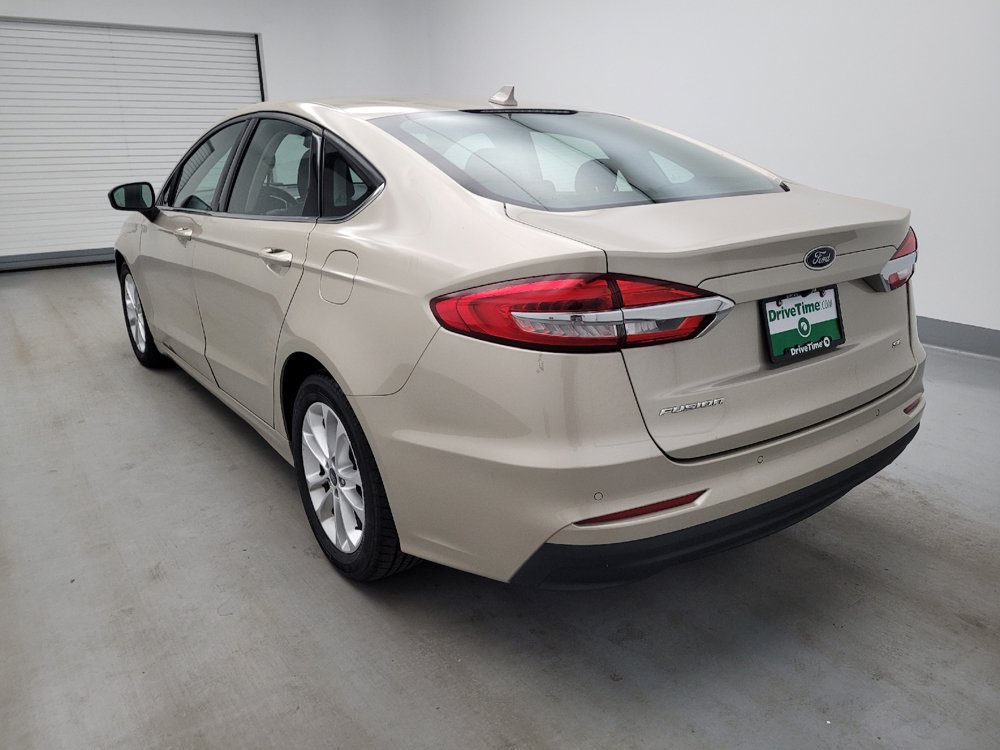 Used 2019 Ford Fusion SE FWD image 5