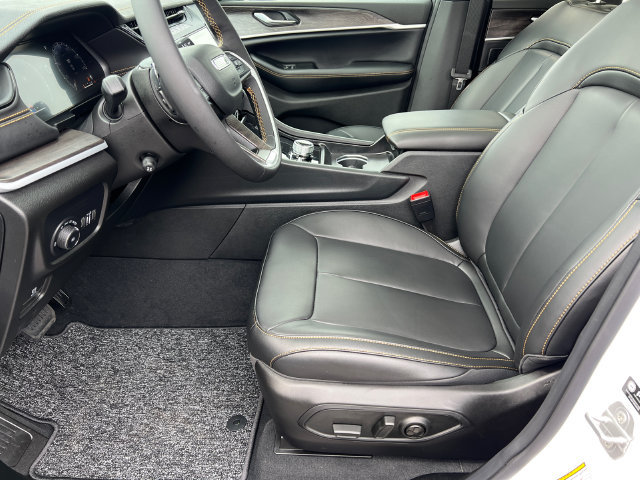 New 2026 Jeep Grand Cherokee Limited AWD/4WD image 22
