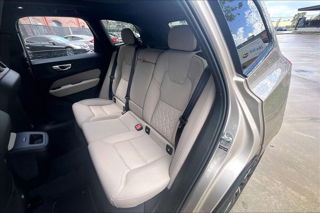 New 2026 Volvo XC60 B5 Plus w/ Protection Package Premier AWD/4WD image 29