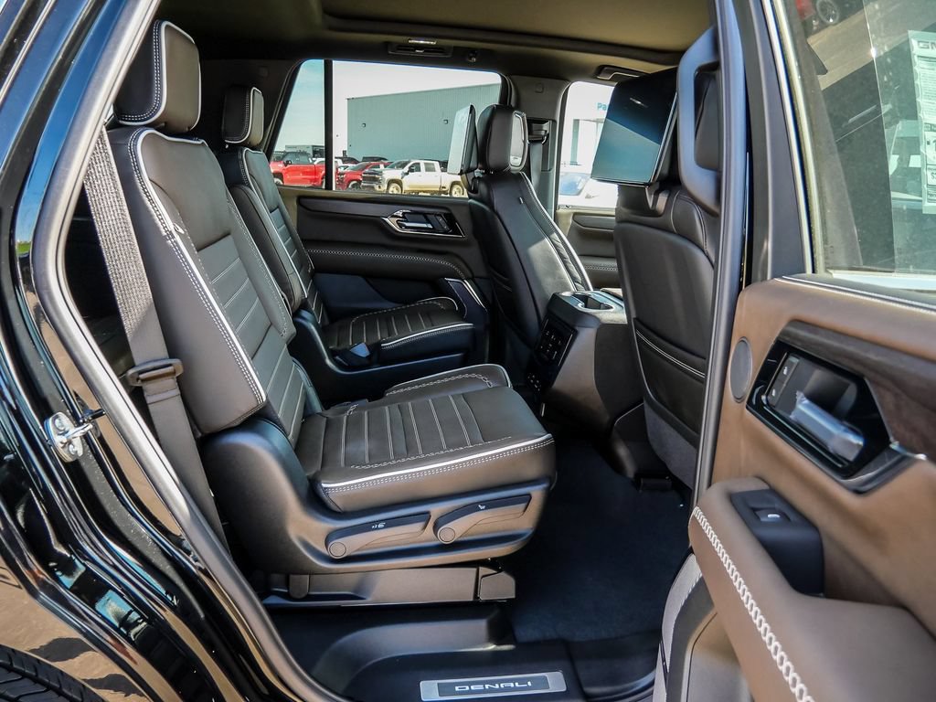 New 2026 GMC Yukon Denali Ultimate w/ LPO, Illumination Package AWD/4WD image 57