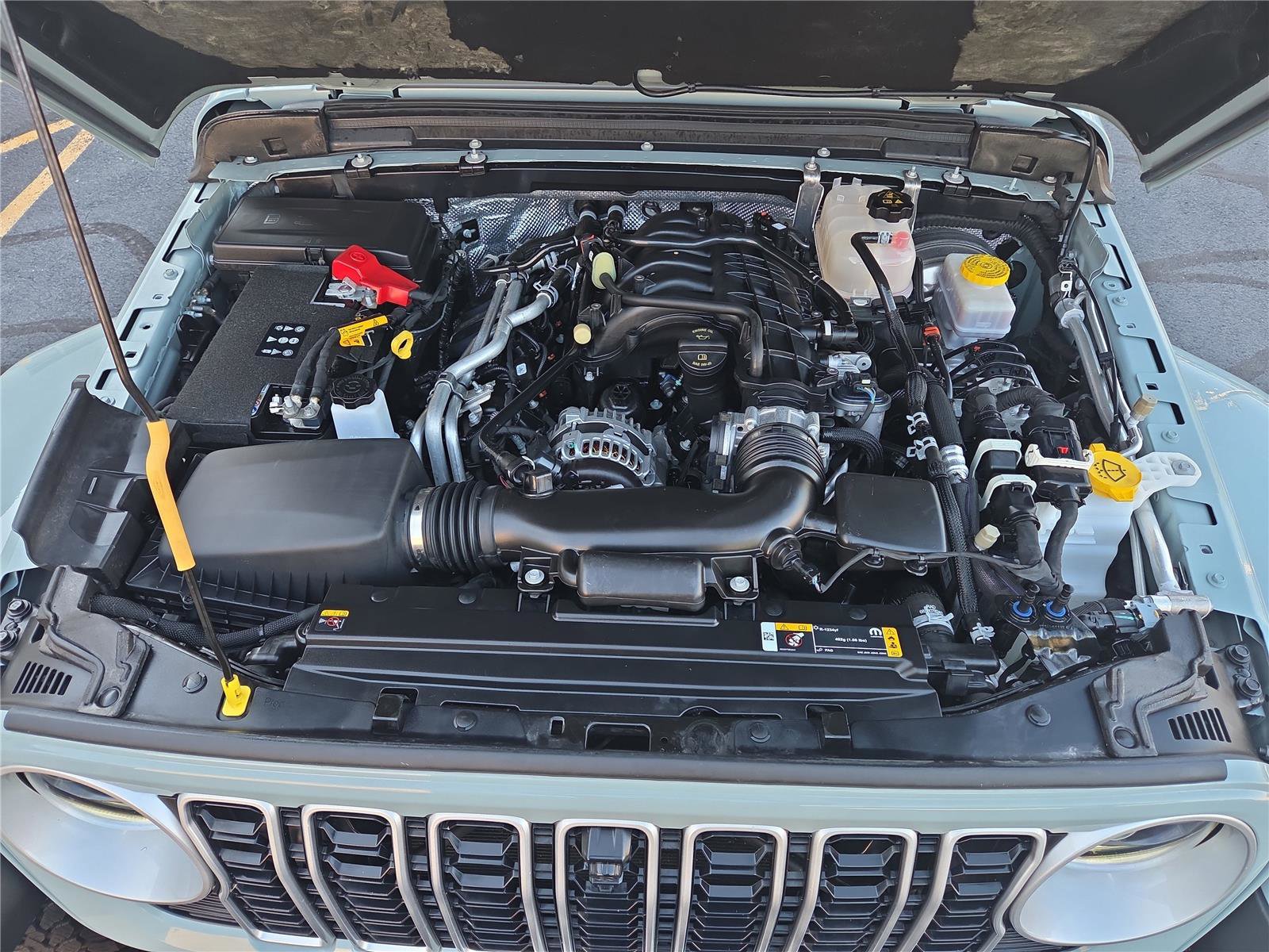 Used 2024 Jeep Wrangler Sahara w/ Technology Group image 9