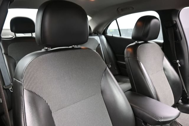 Used 2015 Chevrolet Malibu LT FWD image 22