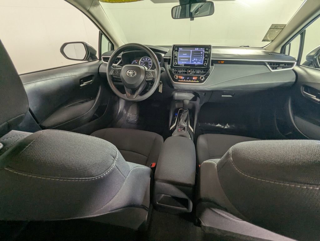 Used 2020 Toyota Corolla LE image 31