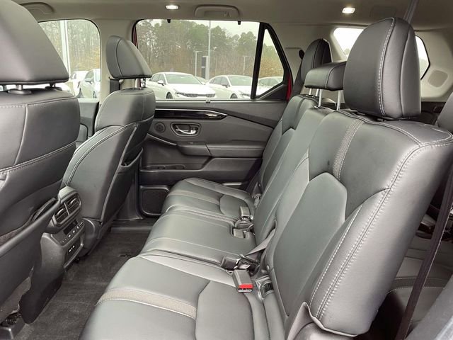 Used 2025 Honda Pilot Touring image 27