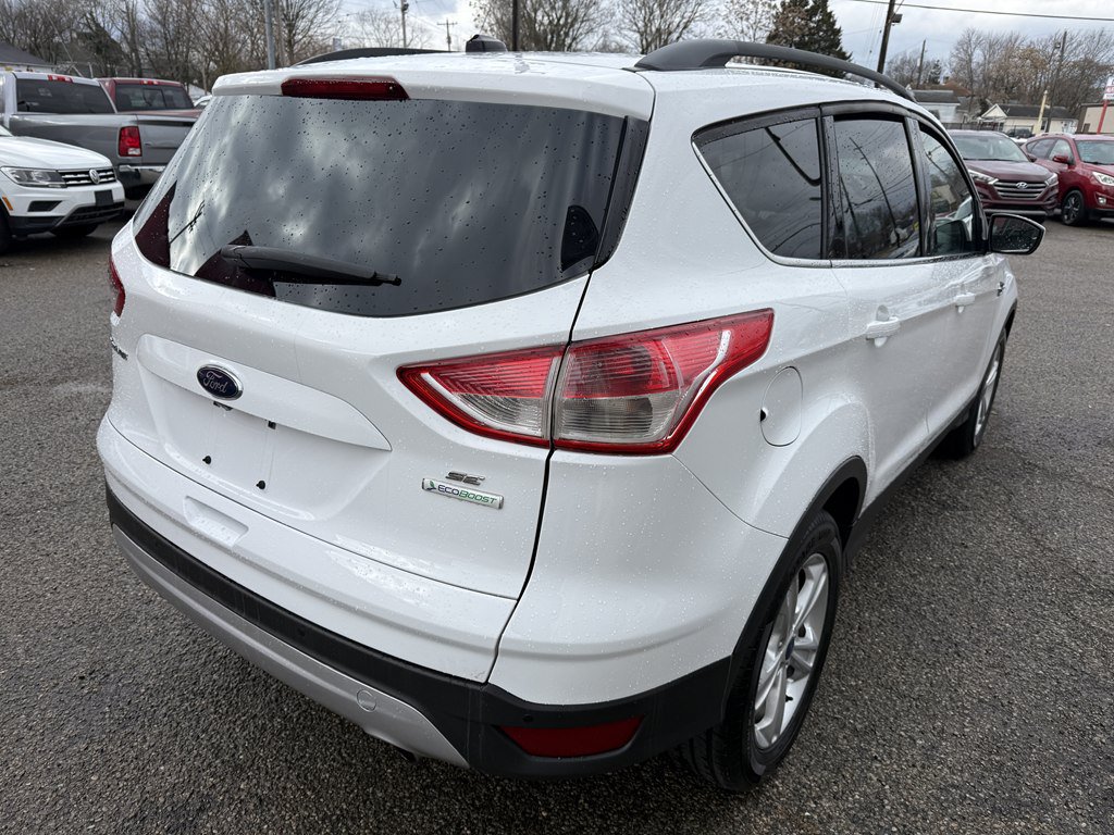 Used 2016 Ford Escape SE w/ Equipment Group 201A FWD image 5