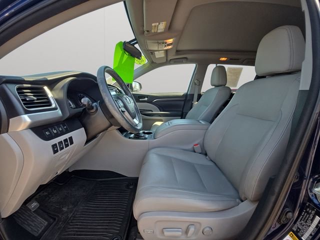Used 2015 Toyota Highlander Limited Platinum image 10
