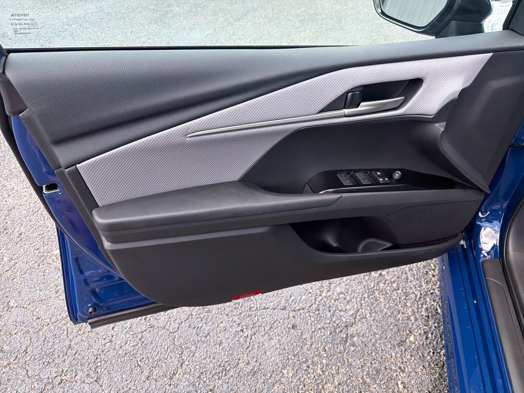 New 2026 Toyota Camry SE FWD image 10