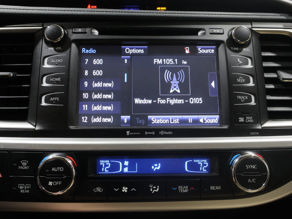 Used 2018 Toyota Highlander XLE AWD/4WD image 30