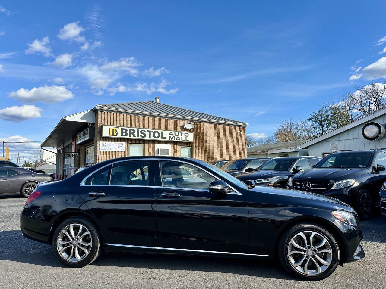 Used 2016 Mercedes-Benz C 300 4MATIC Sedan image 3