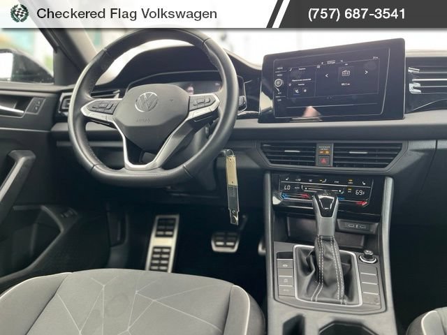 Used 2025 Volkswagen Jetta Sport FWD image 27