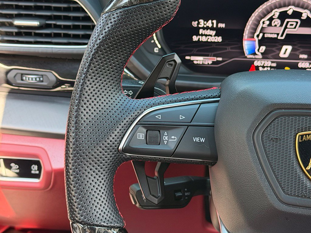 Used 2021 Lamborghini Urus AWD/4WD image 45
