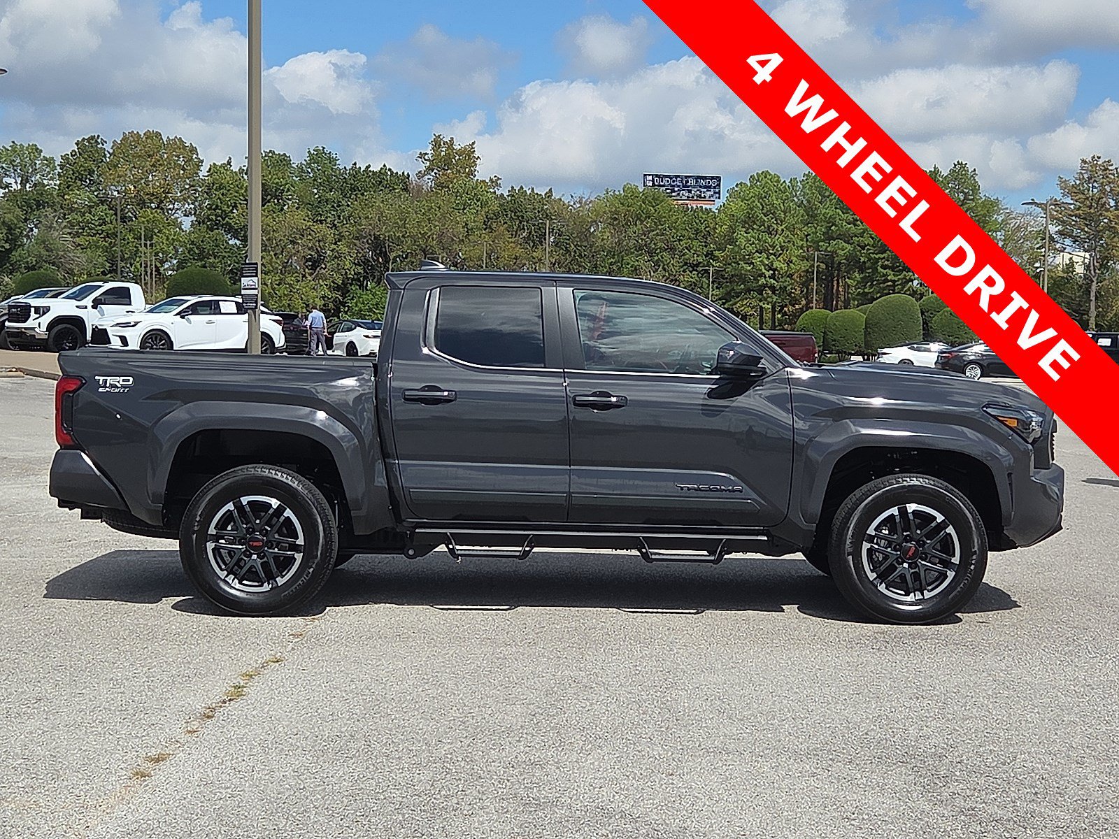 Used 2025 Toyota Tacoma TRD Sport AWD/4WD image 6