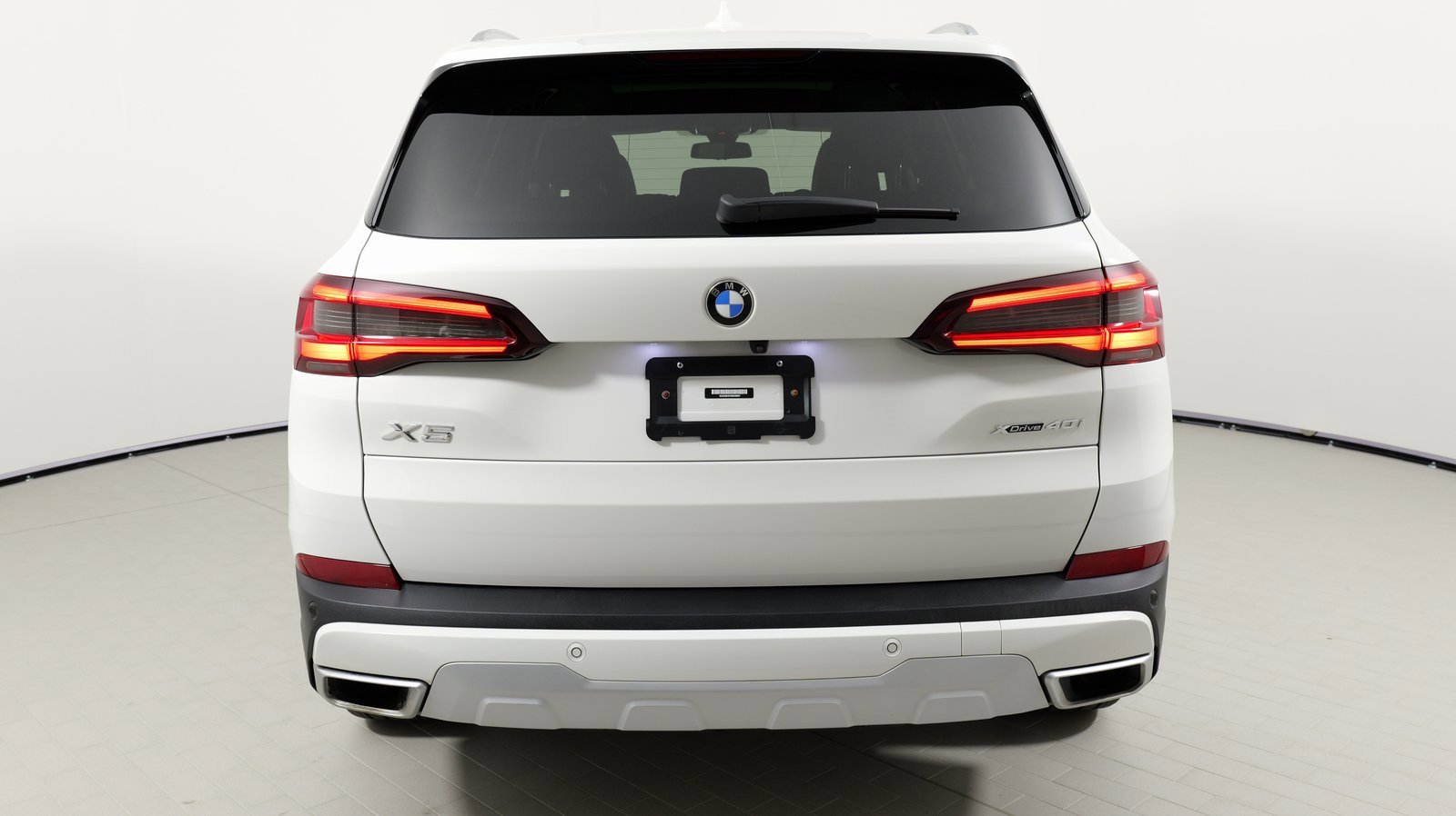 Used 2022 BMW X5 xDrive40i w/ Parking Assistance Package image 19