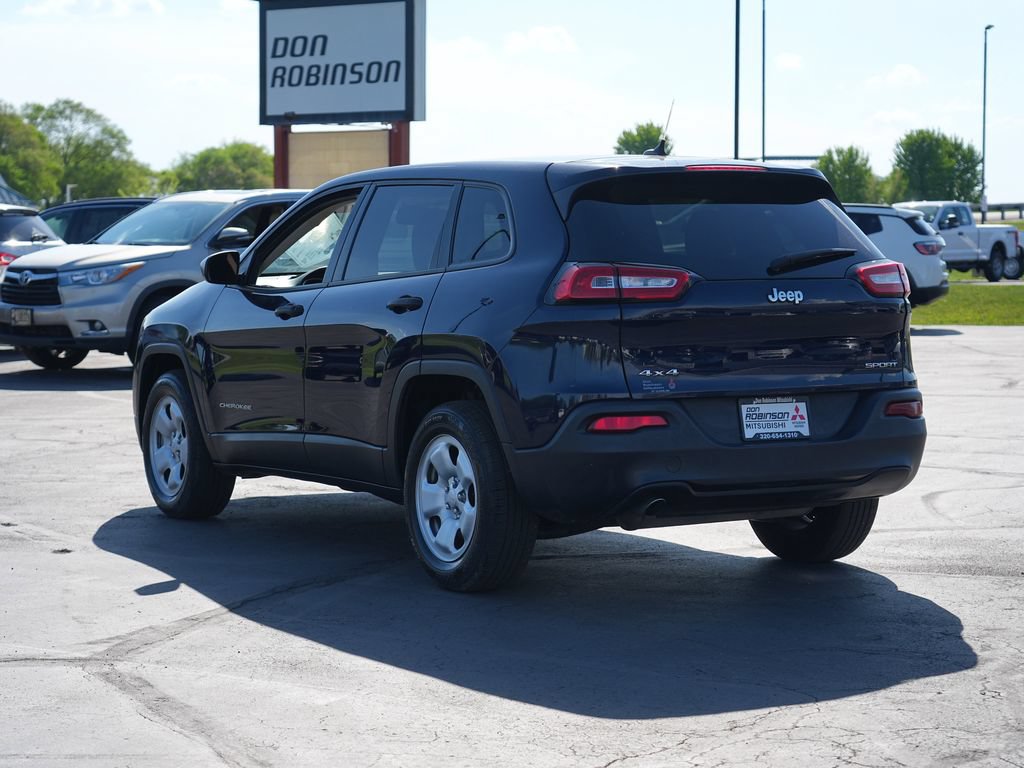 Used 2016 Jeep Cherokee Sport AWD/4WD image 3