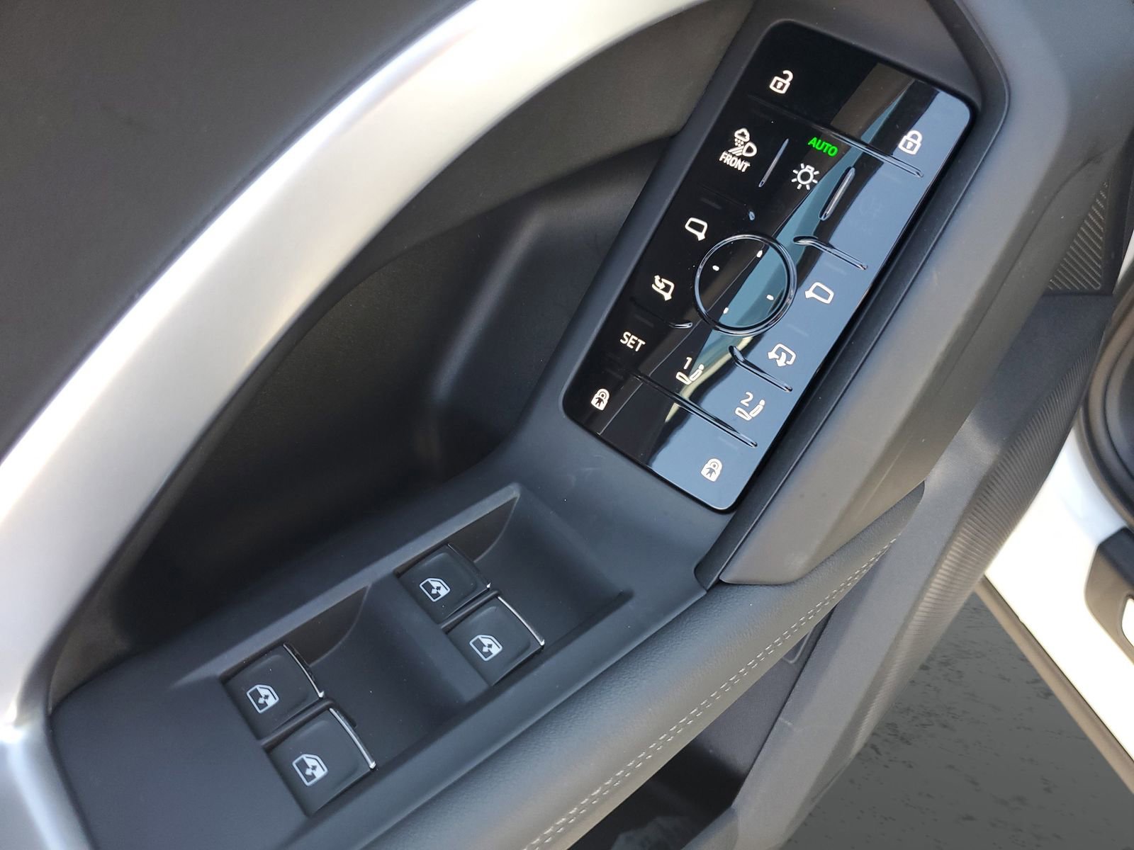 Used 2025 Audi Q5 Premium Plus w/ Premium Plus image 22