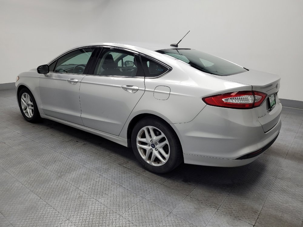 Used 2016 Ford Fusion SE w/ Equipment Group 202A FWD image 3