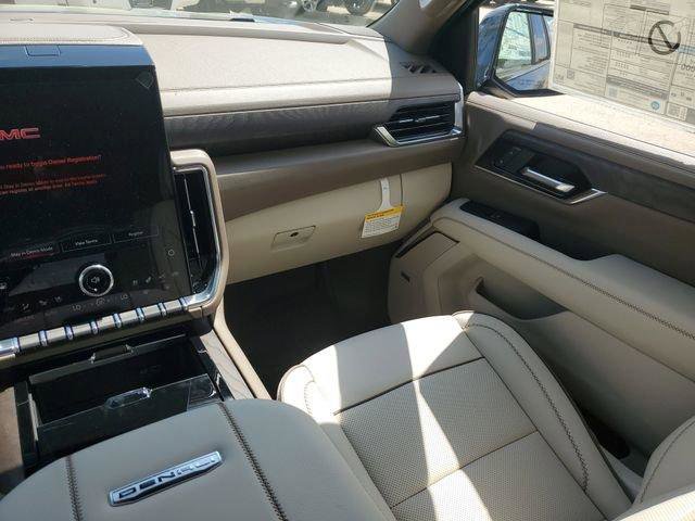 New 2026 GMC Yukon Denali w/ Denali Reserve Package image 16