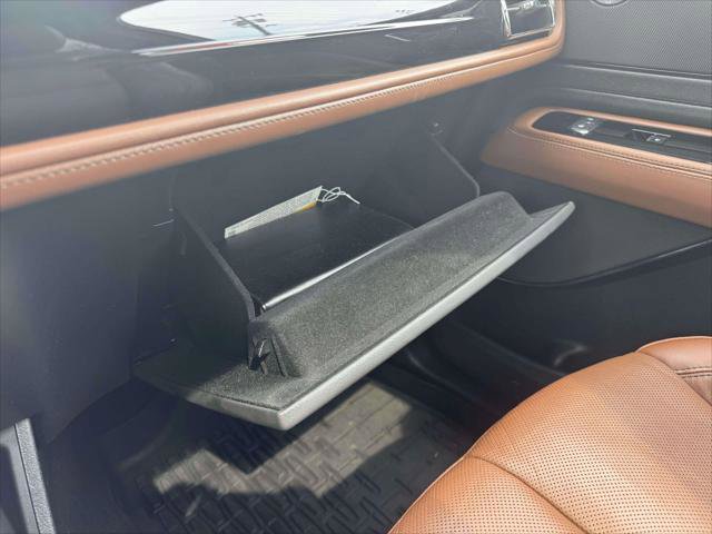 Used 2023 Lincoln Aviator Reserve w/ Elements Package Plus image 30