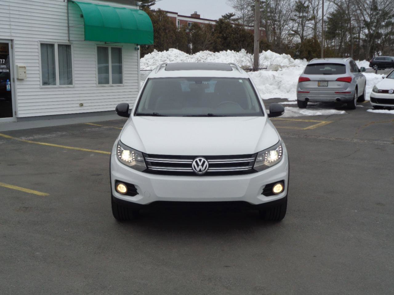 Used 2017 Volkswagen Tiguan Sport image 12